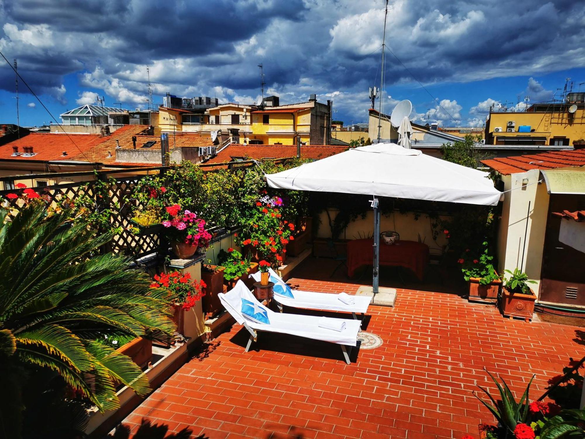 Hotel Attic Garden Roma Esterno foto